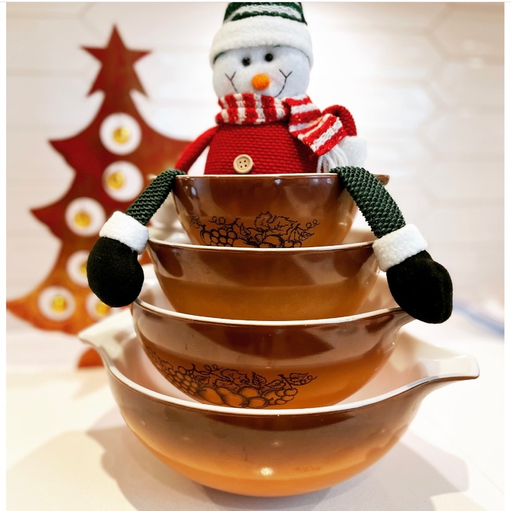 Pyrex Autumn Orchard Cinderella Mixing Bowl Set